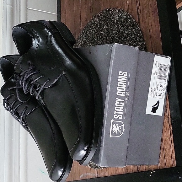 Mens Shoes - Picture 2 of 2